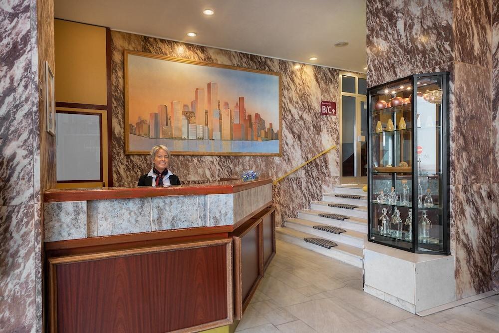 Hotel Leonet Köln Eksteriør billede