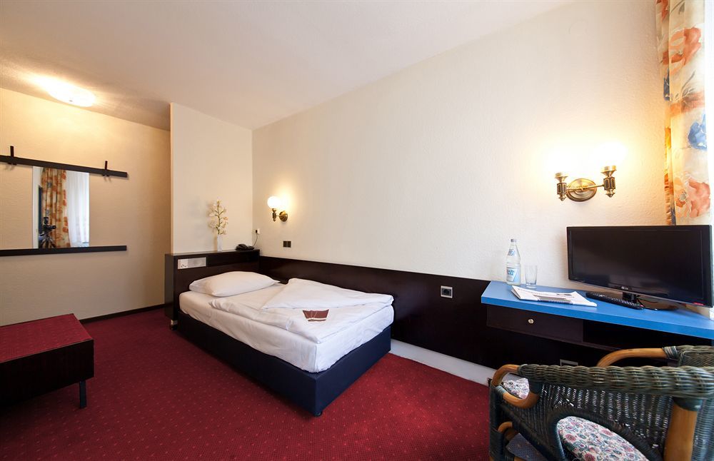 Hotel Leonet Köln Eksteriør billede
